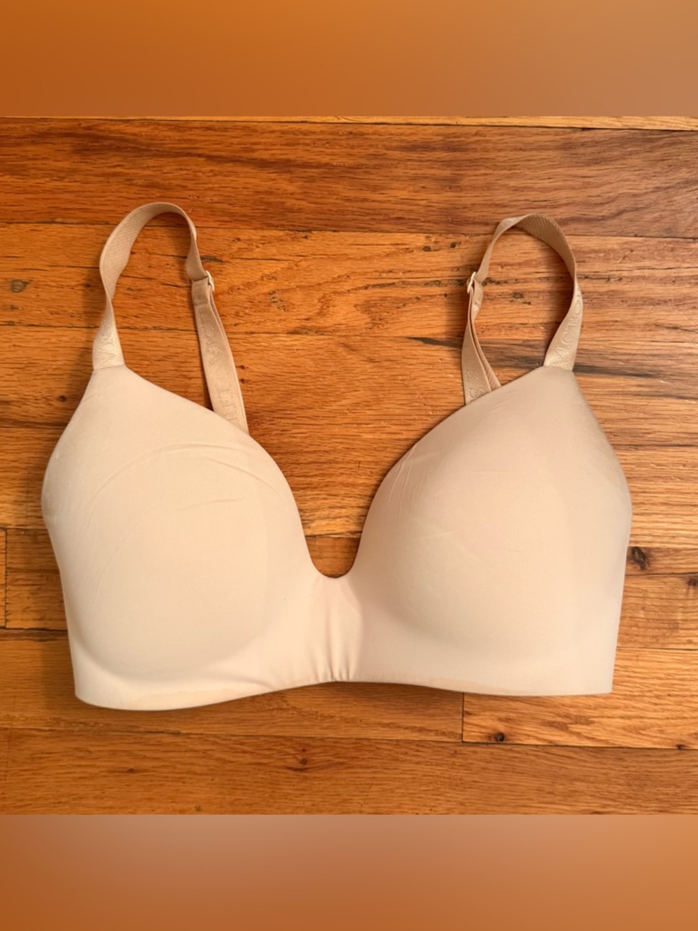 Victoria's Secret Beige Nude Seamless T-Shirt Bra